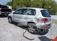 2013 Volkswagen Tiguan photo