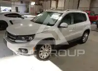 2013 Volkswagen Tiguan photo