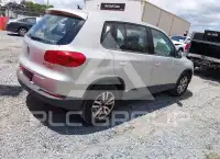 2013 Volkswagen Tiguan photo