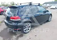 2013 Volkswagen GTI фото