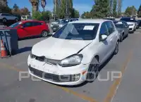2013 Volkswagen GTI фото