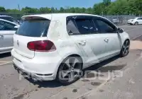 2013 Volkswagen GTI photo