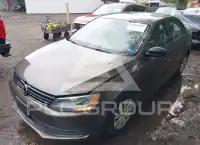 2013 Volkswagen Jetta photo