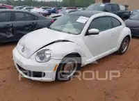 2013 Volkswagen BEETLE photo