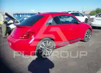 2013 Volkswagen BEETLE photo