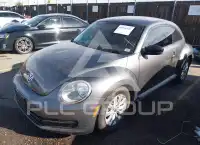 2013 Volkswagen BEETLE photo
