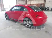 2013 Volkswagen BEETLE фото