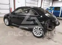 2013 Volkswagen BEETLE фото