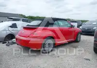2013 Volkswagen BEETLE photo