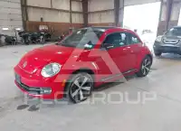 2013 Volkswagen BEETLE фото