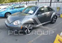 2013 Volkswagen BEETLE фото