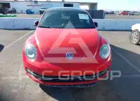 2013 Volkswagen BEETLE photo