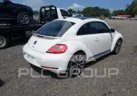 2013 Volkswagen BEETLE фото