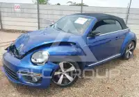 2013 Volkswagen BEETLE фото