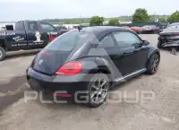 2013 Volkswagen BEETLE фото