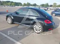 2013 Volkswagen BEETLE photo