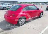 2013 Volkswagen BEETLE photo