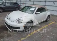 2013 Volkswagen BEETLE фото
