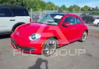 2013 Volkswagen BEETLE фото