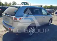 2014 Mitsubishi OUTLANDER photo