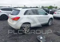 2014 Mitsubishi OUTLANDER фото