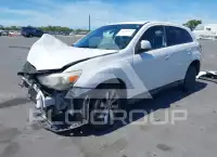 2014 Mitsubishi OUTLANDER photo