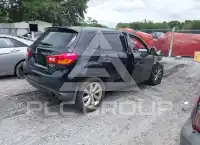 2014 Mitsubishi OUTLANDER photo