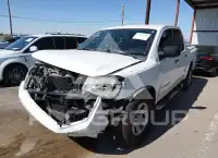 2014 Nissan TITAN photo