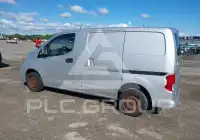2014 Nissan NV 200 фото