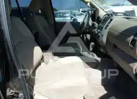 2014 Nissan FRONTIER фото