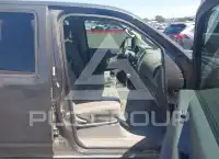 2014 Nissan FRONTIER photo