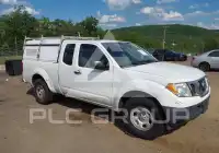 2014 Nissan FRONTIER photo