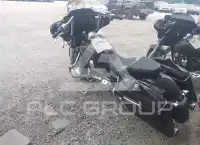 2014 Harley-Davidson FLHX photo