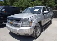 2014 Chevrolet Suburan фото