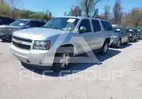 2014 Chevrolet Suburan photo