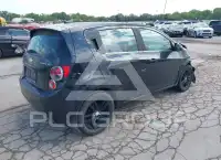 2014 Chevrolet Sonic фото