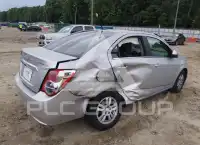 2014 Chevrolet Sonic фото
