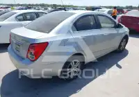 2014 Chevrolet Sonic фото