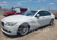2014 BMW 750 фото