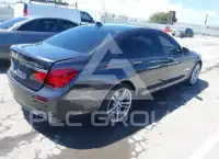 2014 BMW 750 photo