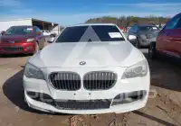 2014 BMW 750 фото