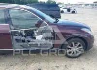 2014 Infinity QX50 photo