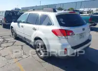 2014 Subaru Outback photo