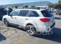 2014 Subaru Outback photo