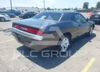2014 Dodge CHALLENGER photo