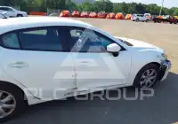 2014 Mazda 3 photo