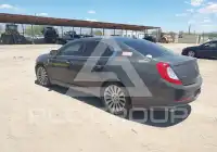 2014 Lincoln MKS photo