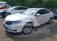2014 Lincoln MKS photo