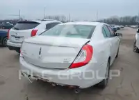 2014 Lincoln MKS photo