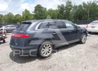 2014 Lincoln MKT фото